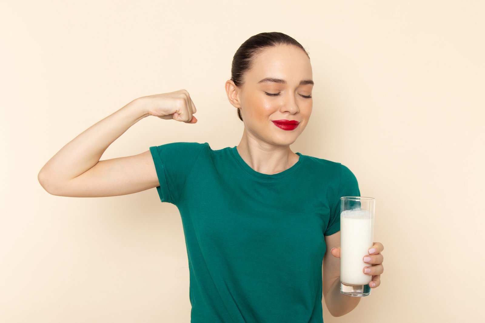 how much protein in 1 glass milk