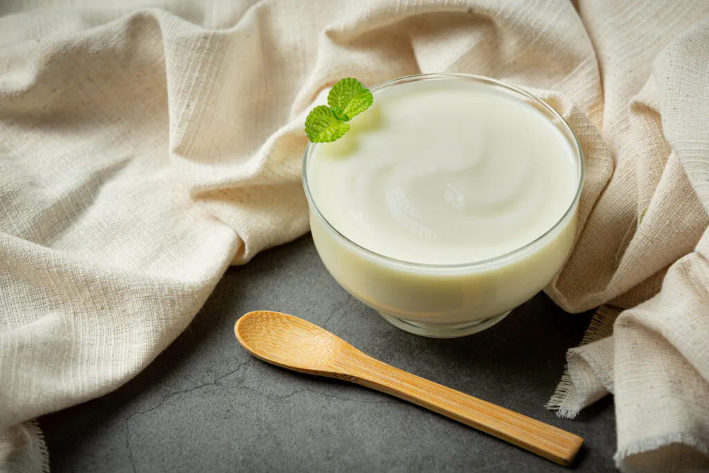 Is Curd Good for Weight Loss? Science-Backed Benefits, Best Time to Eat, and Expert Nutrition Tips